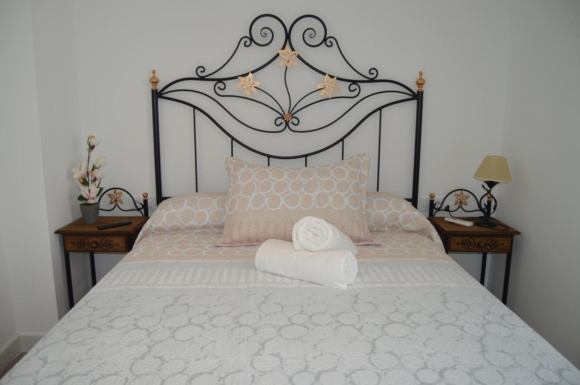Apartamentos El Aljibe Relax Tourist กอร์โดบา ภายนอก รูปภาพ